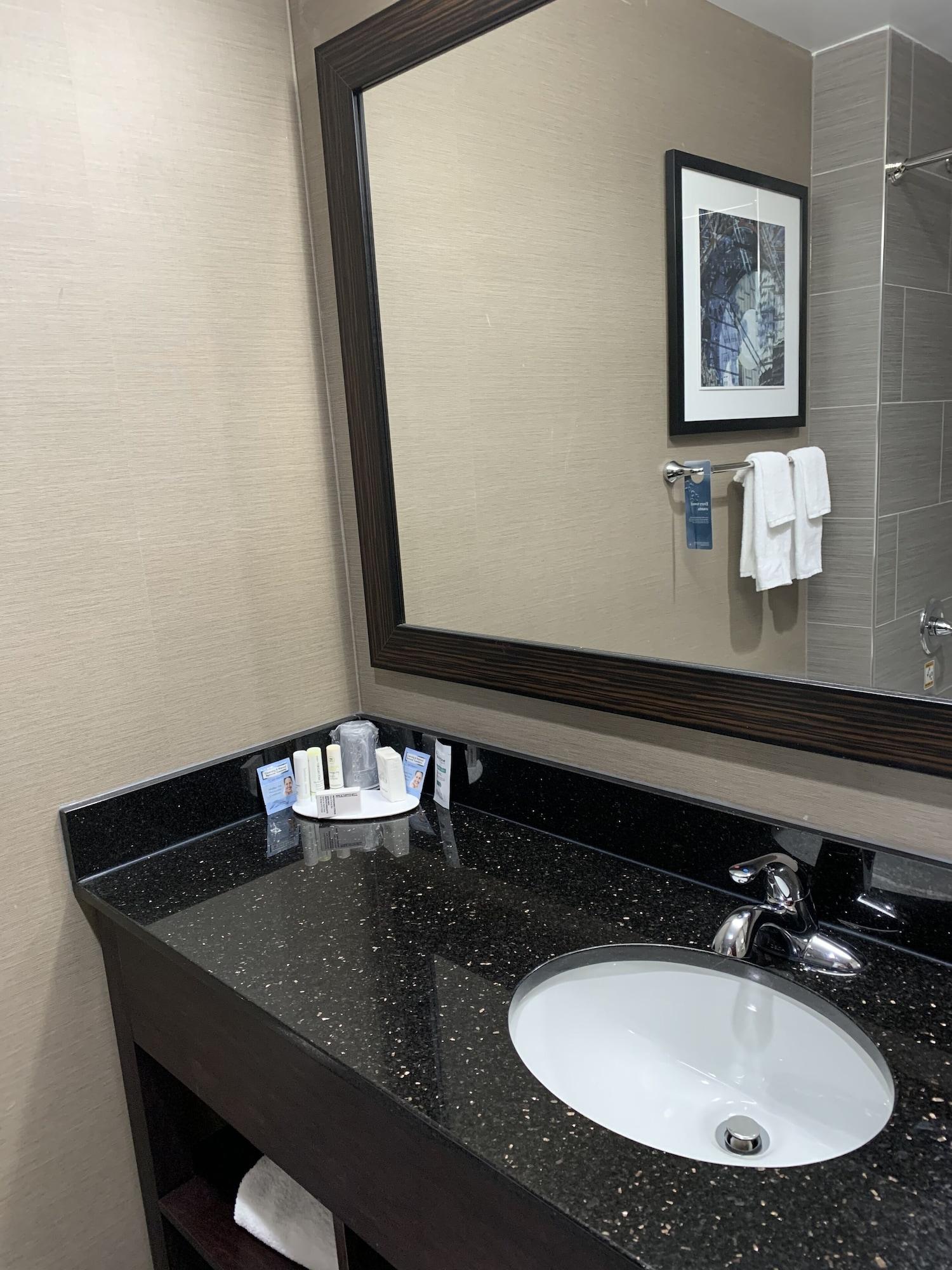 Fairfield Inn & Suites By Marriott New York Staten Island Bagian luar foto